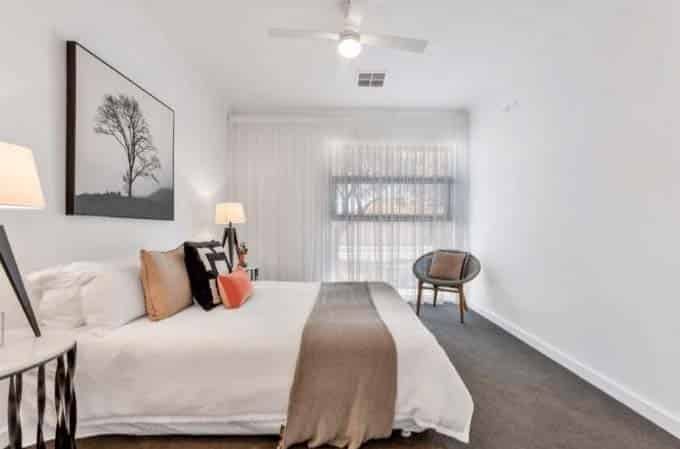 Room in a 5 Bedroom Apartment, 6 Glandore Avenue, Clovelly Park, Clovelly Park — student accommodation in Adelaide