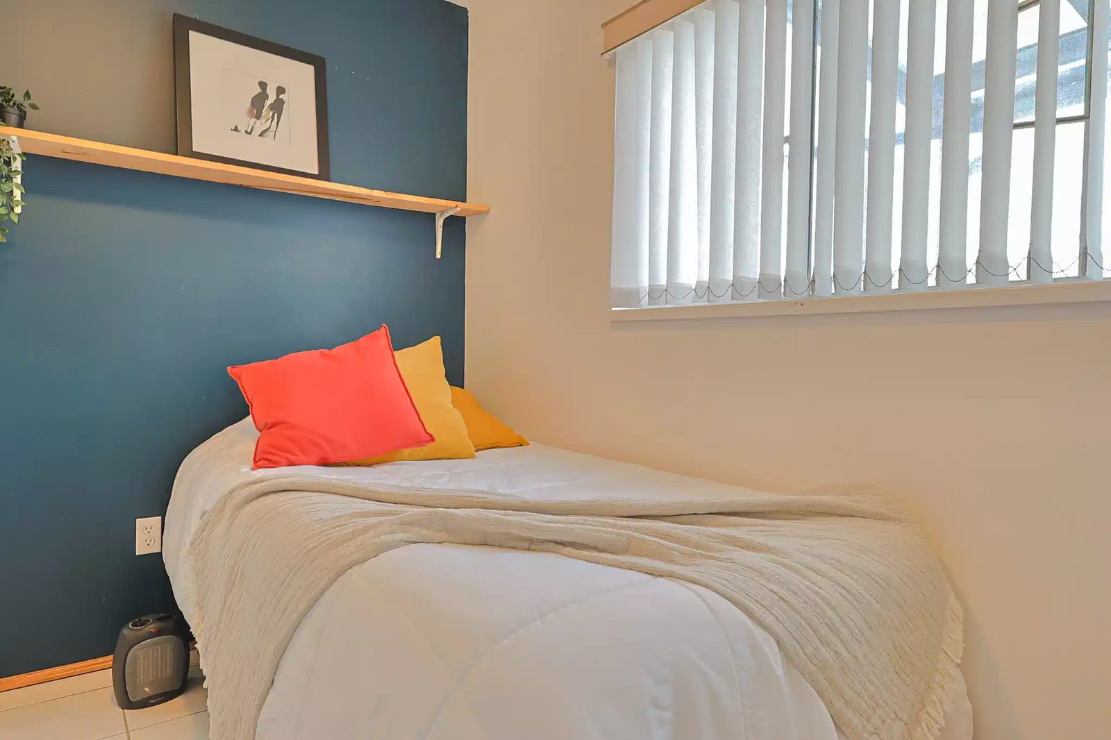 6694 Knight Street — student accommodation in Burnaby