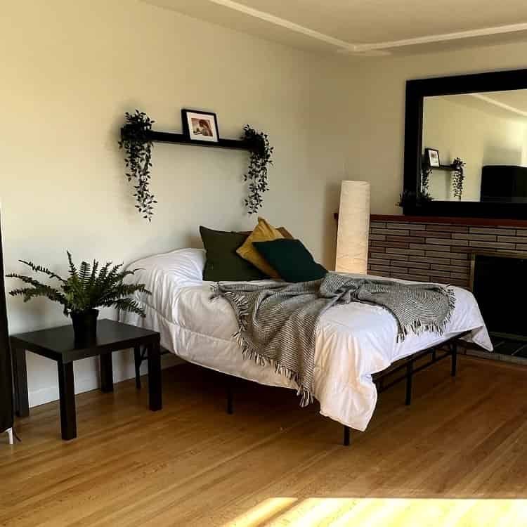 2945 E 52nd Ave — student accommodation in Burnaby