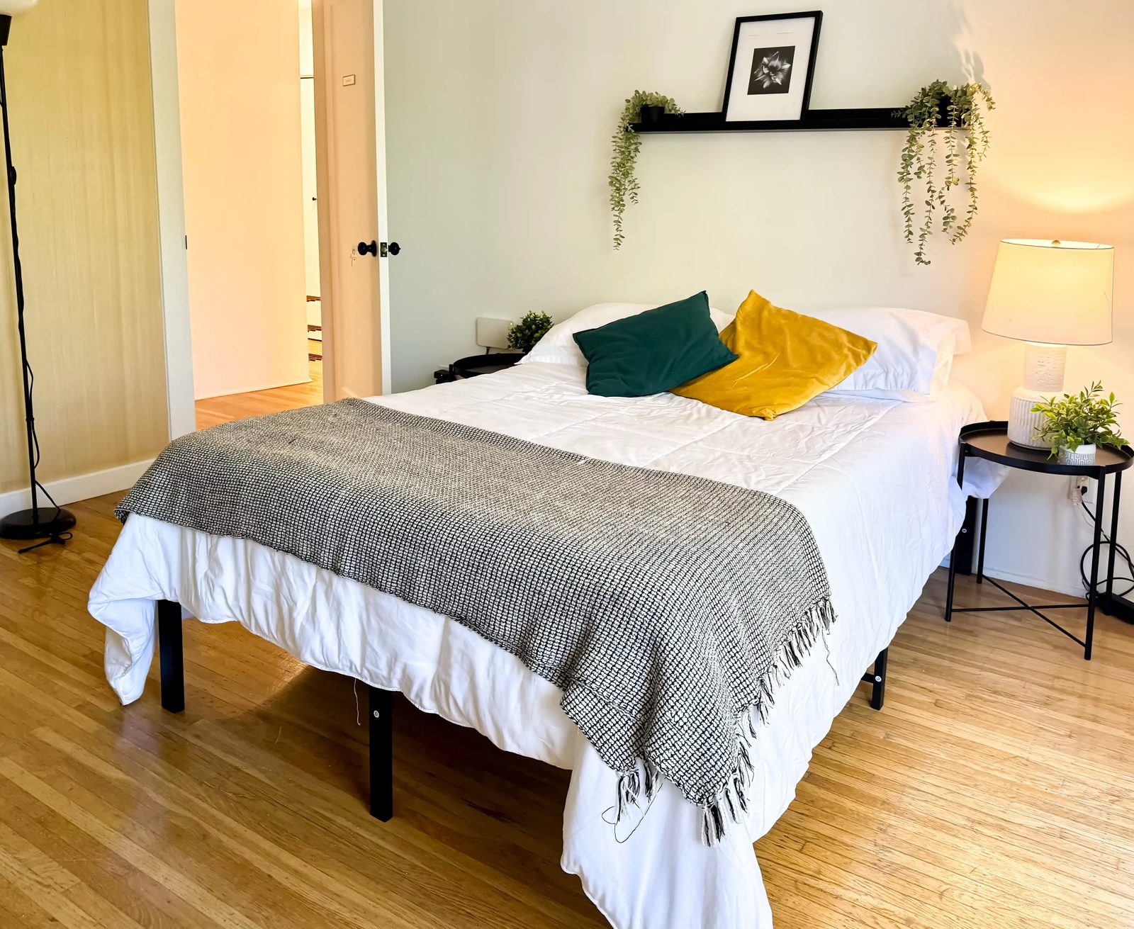 95 E 14th Ave — student accommodation in Burnaby