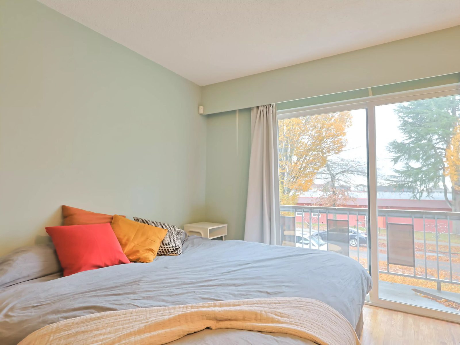 2577 E 43rd Ave — student accommodation in Burnaby