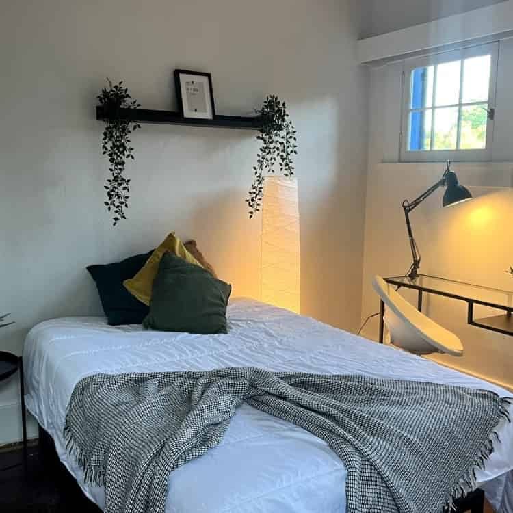 4686 W 2nd Ave — student accommodation in Burnaby