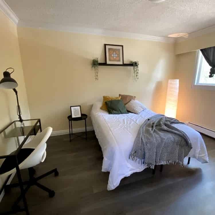 1285 E 48th Ave — student accommodation in Burnaby