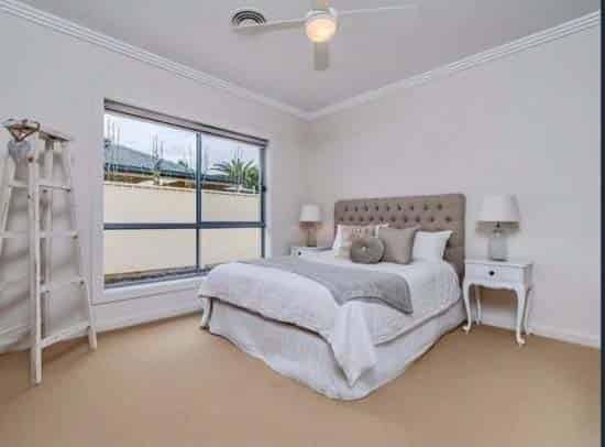 Room in a 4 Bedroom Apartment, 6A James Avenue, Brooklyn Park — student accommodation in Adelaide