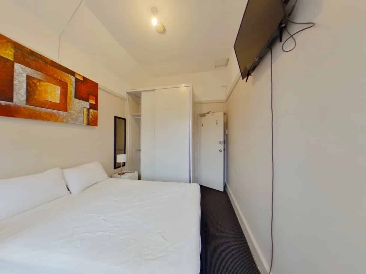 Room in a 17 Bedroom Apartment, 191 Darlinghurst Road, Darlinghurst — student accommodation in Sydney