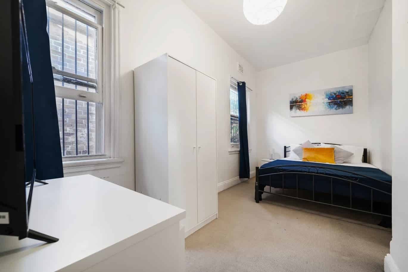 Room in a 4 Bedroom Apartment, 604 Crown Street, Surry Hills — student accommodation in Sydney
