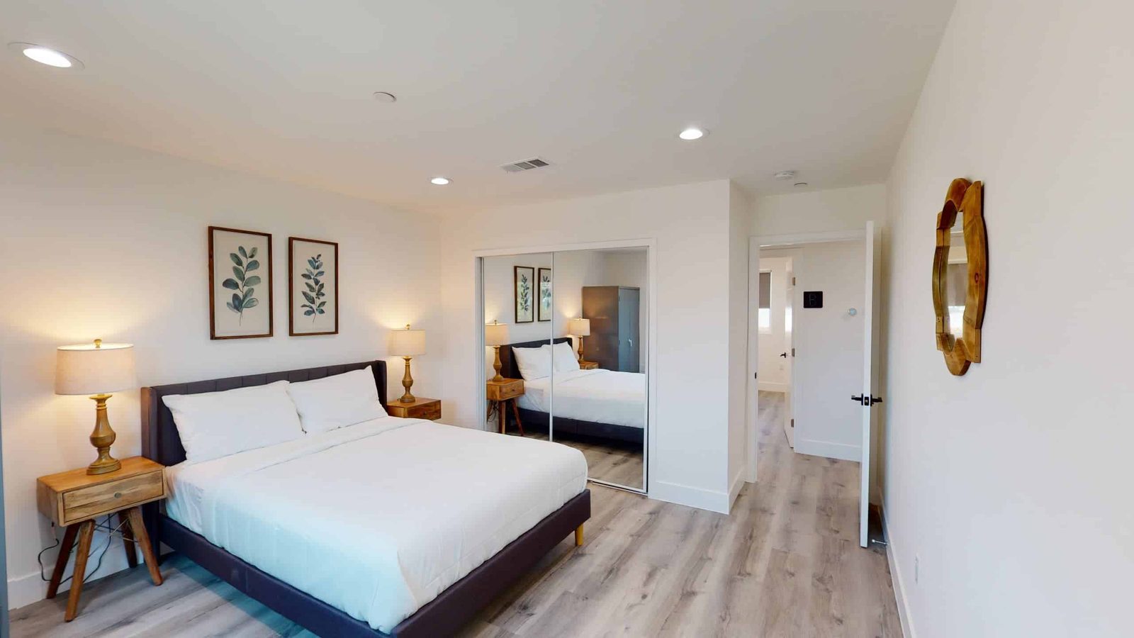 June Homes 91601 — student accommodation in Los Angeles