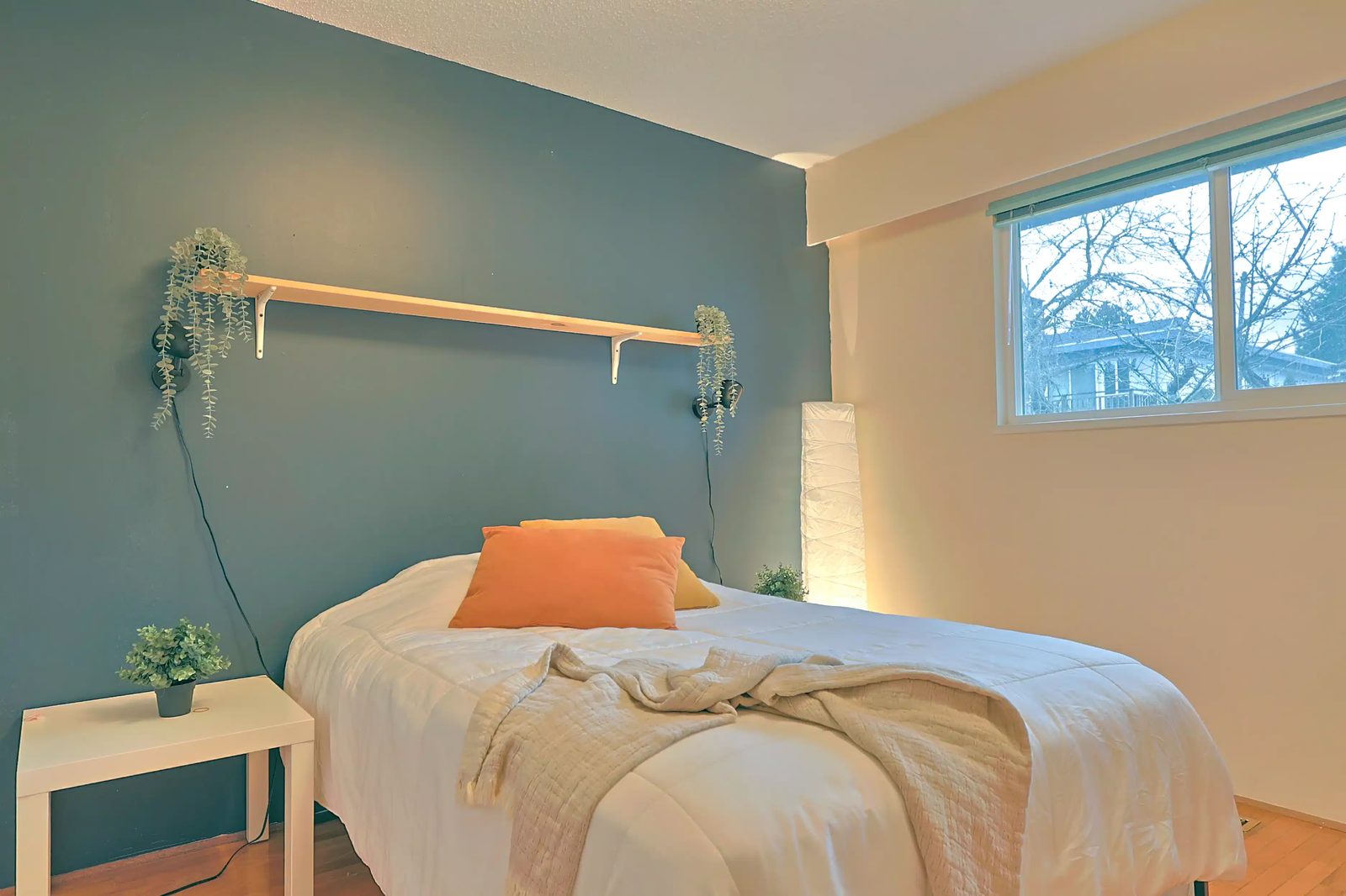 7708 Sparbrook — student accommodation in Burnaby