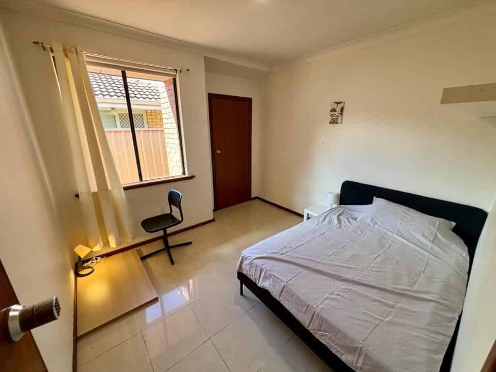 Room in a 4 Bedroom Apartment, 58 Gerard Street, East Cannington, City of Canning — student accommodation in Perth