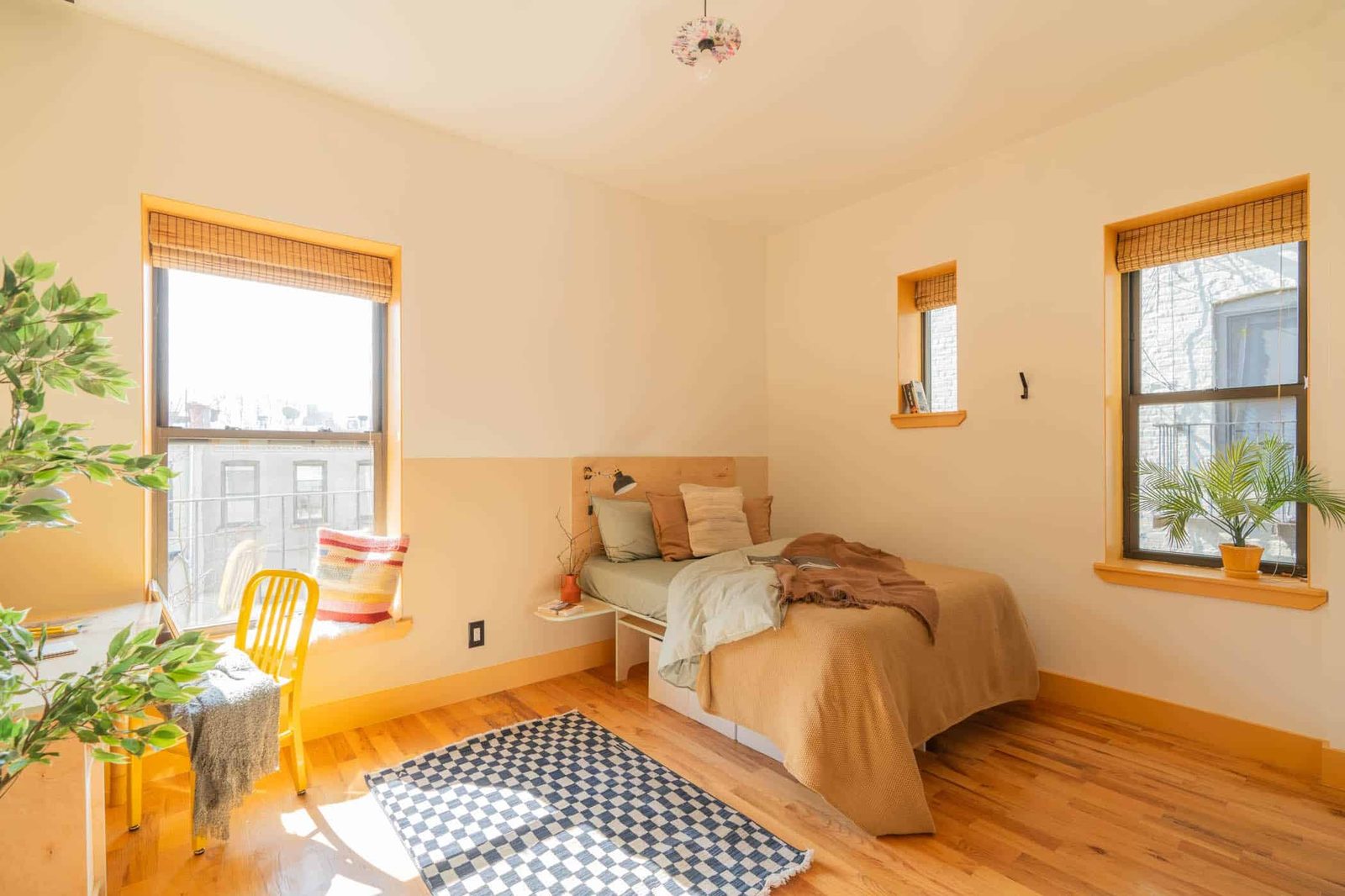 Crown 1162 — student accommodation in New York City