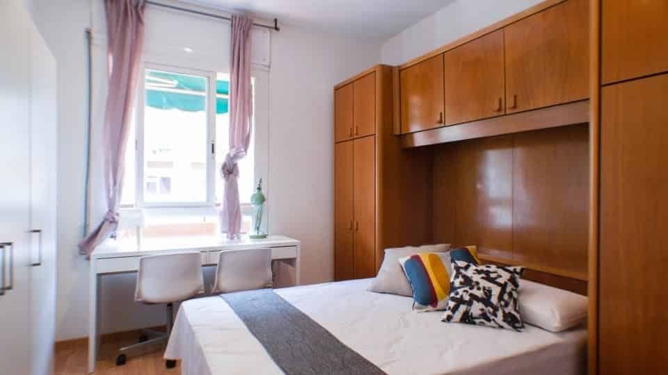 Comte Borrell 2 — student accommodation in Barcelona