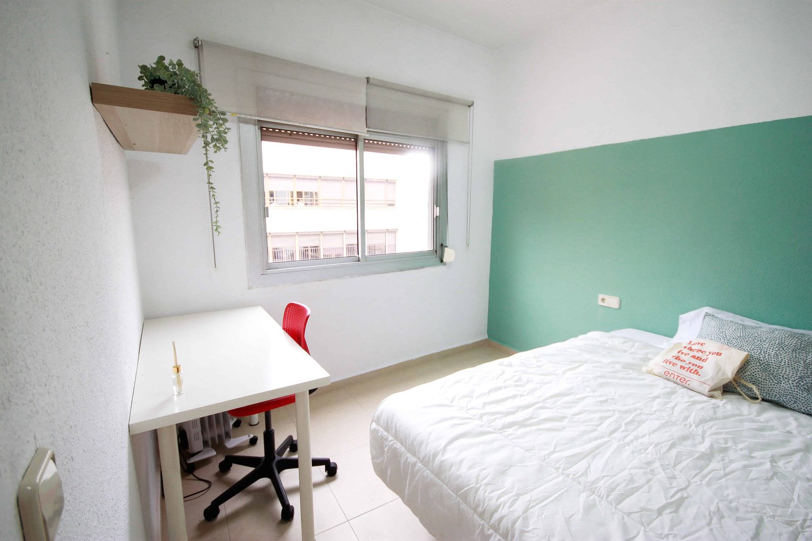 Av. De Madrid 106 3-2 Sants-Montjuïc — student accommodation in Barcelona