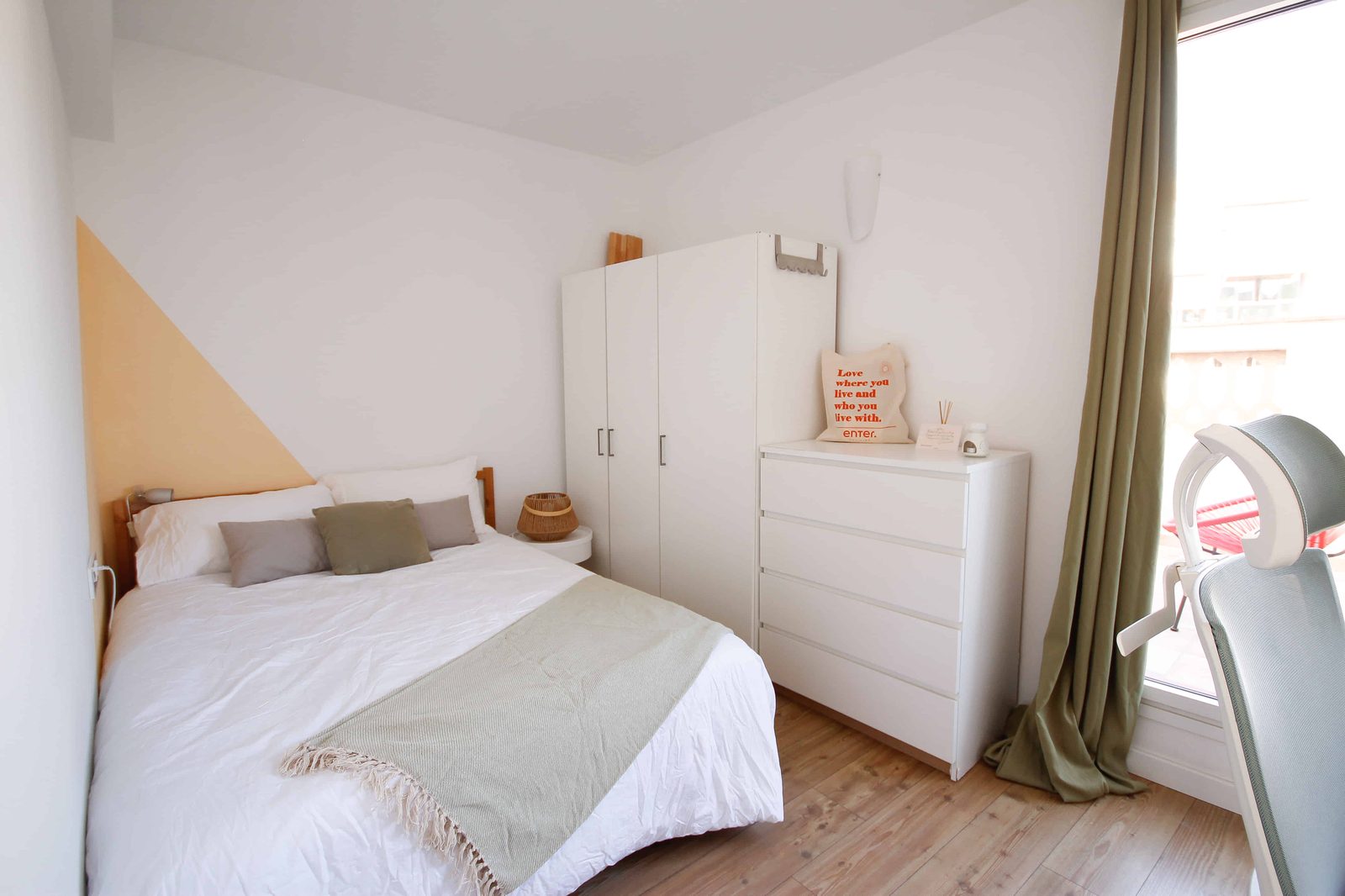Poeta Cabanyes 14 Atico 1 - Izquierdo — student accommodation in Barcelona
