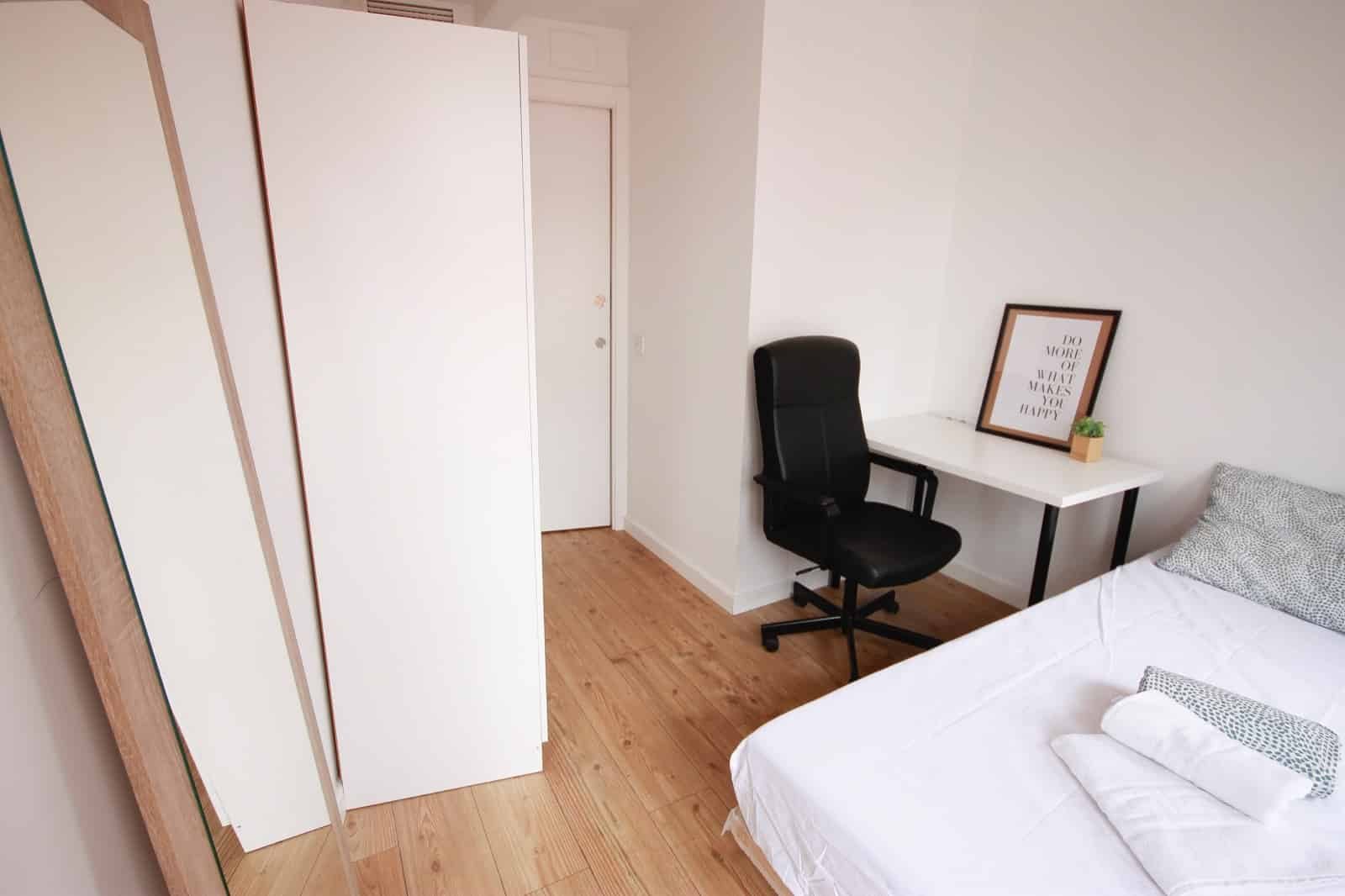 Poeta Cabanyes 14 3-1 Izquierdo — student accommodation in Barcelona