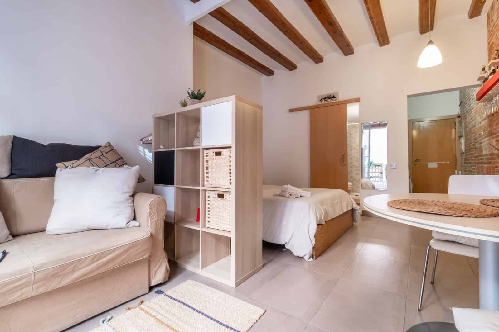 C/ Del Carme 9 1-2 Ciutat Vella — student accommodation in Barcelona