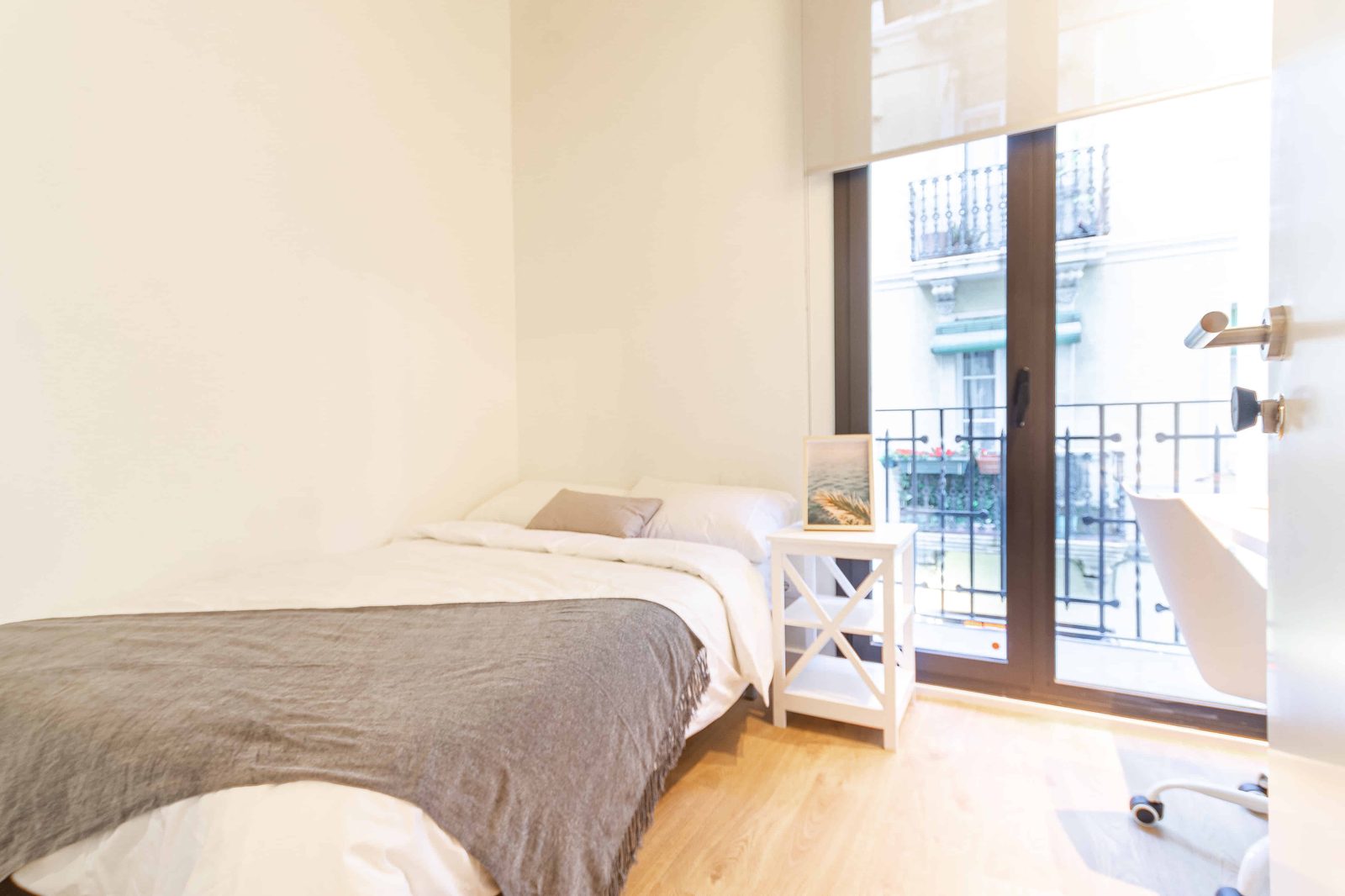 Carrer De Santa Peronella 13 1º Sarrià-Sant Gervasi — student accommodation in Barcelona