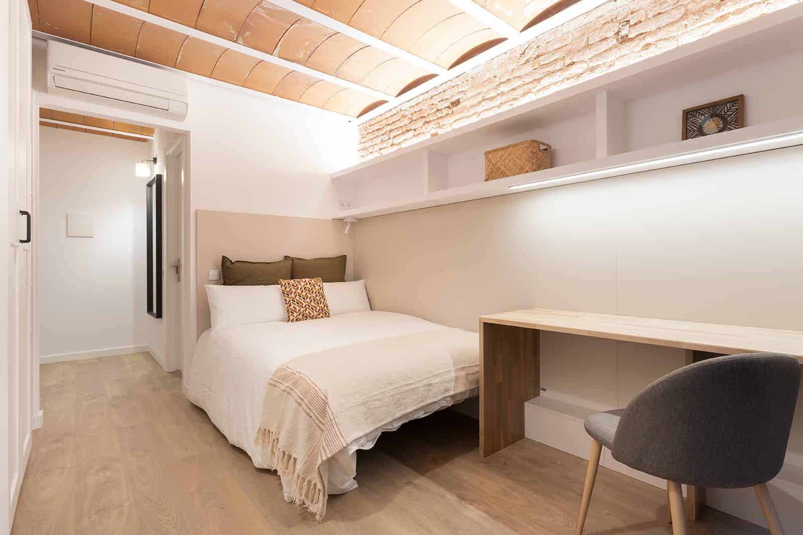 C/ De L'Espanya Industrial 8 Sants-Montjuïc — student accommodation in Barcelona