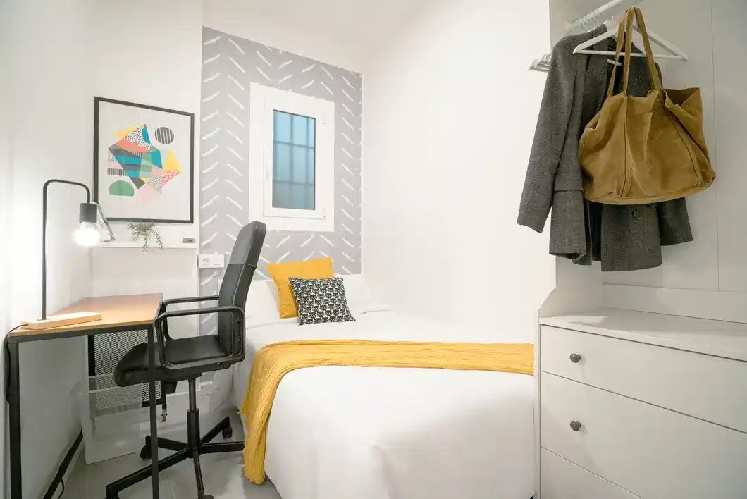 Almirante - Ciutat Vella — student accommodation in Valencia