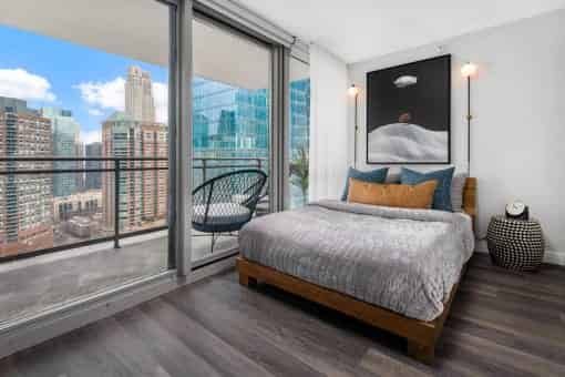 Shoreham and Tides — student accommodation in Chicago