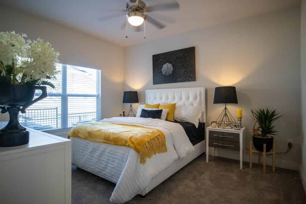 Esperanza Apartments — student accommodation in San Antonio