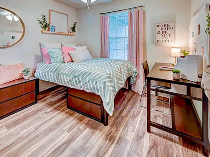 University Village — student accommodation in Tallahassee