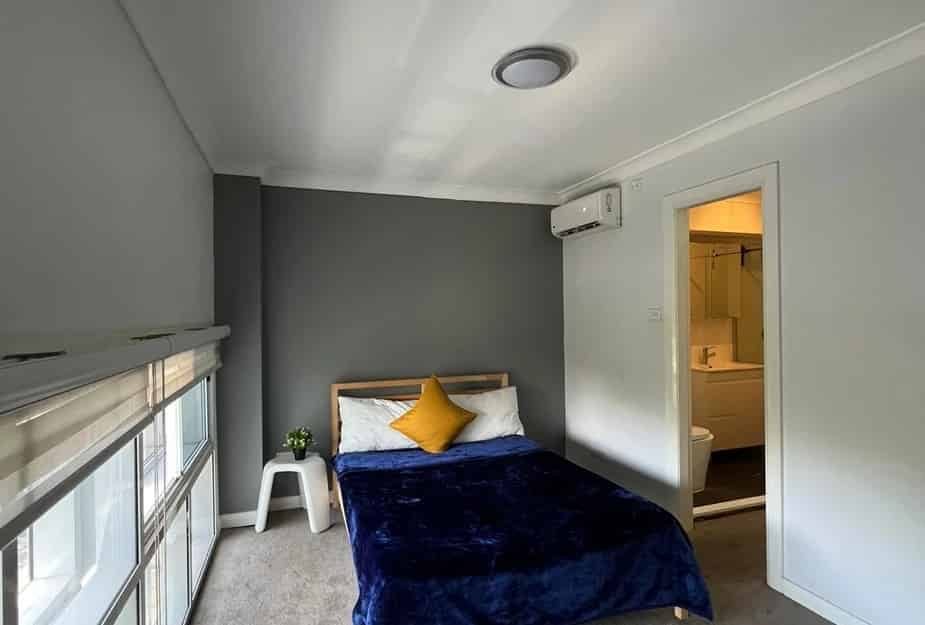 Room in a 4 Bedroom Apartment, 2/65 Crystal Street, Petersham — student accommodation in Sydney