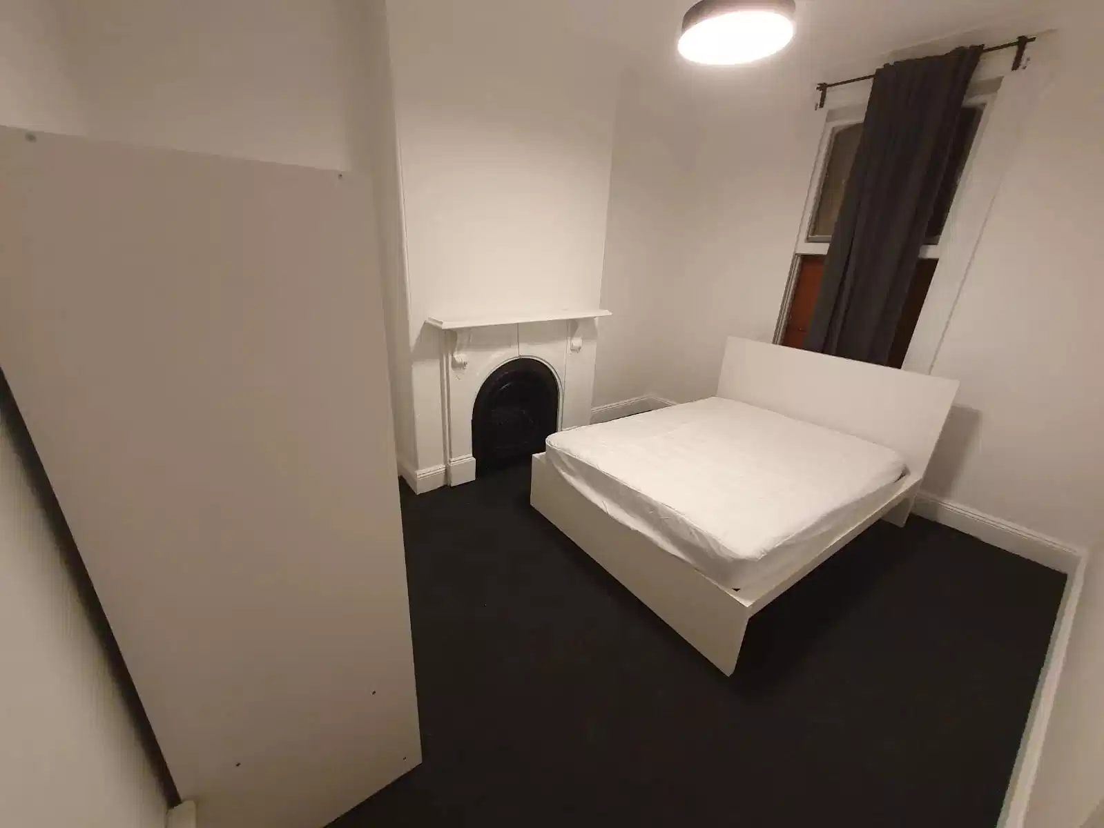 Room in a 6 Bedroom Apartment, 323 Cleveland Street, Surry Hills — student accommodation in Sydney