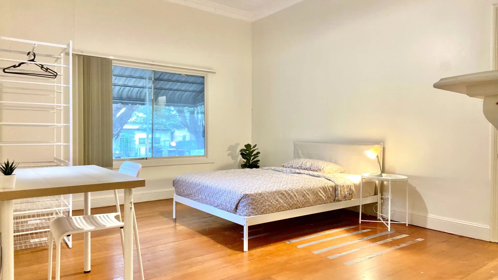 Room in a 4 Bedroom Apartment, Ninth Ave, Campsie — student accommodation in Sydney