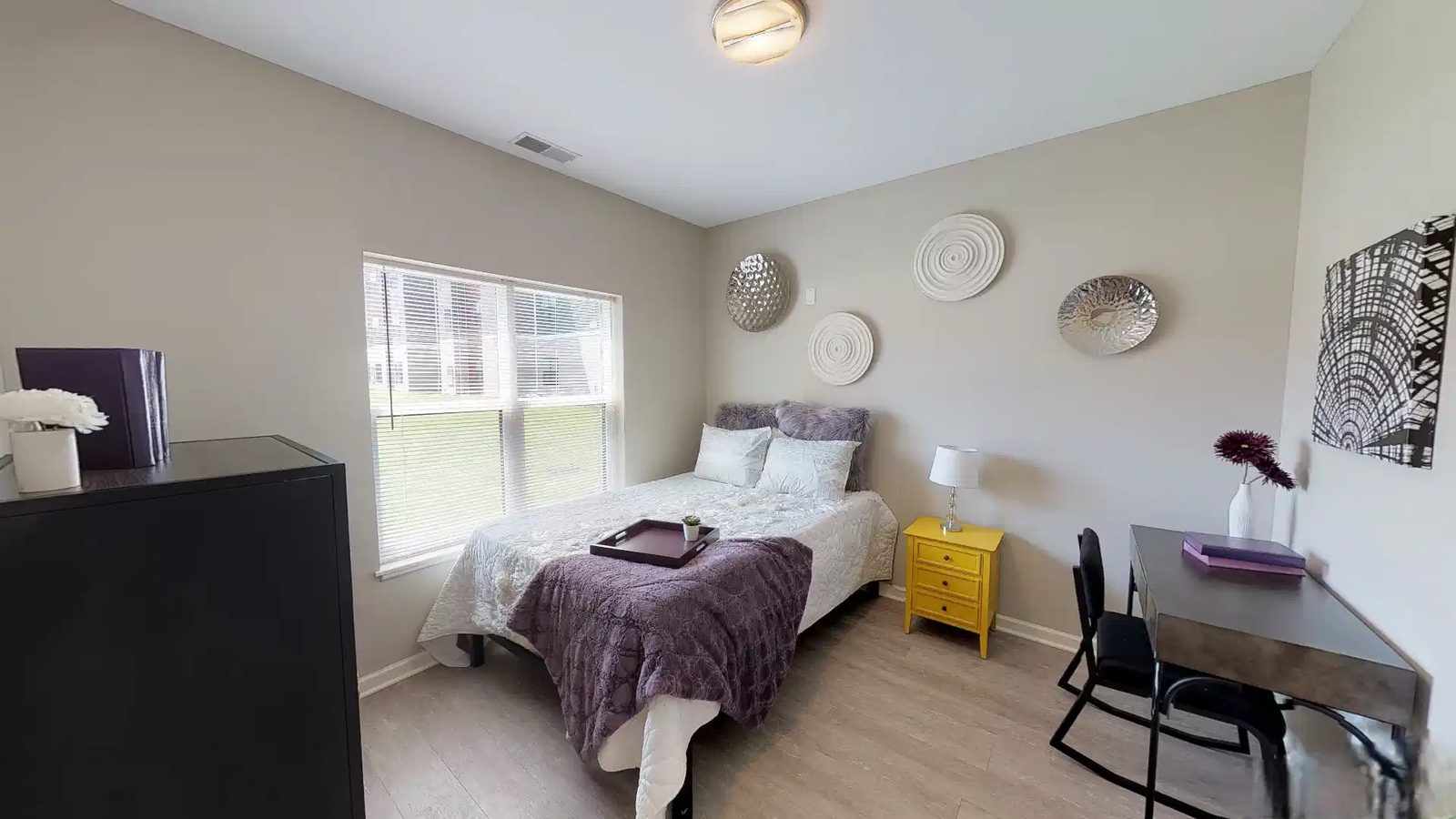 Monarch 716 — student accommodation in Buffalo