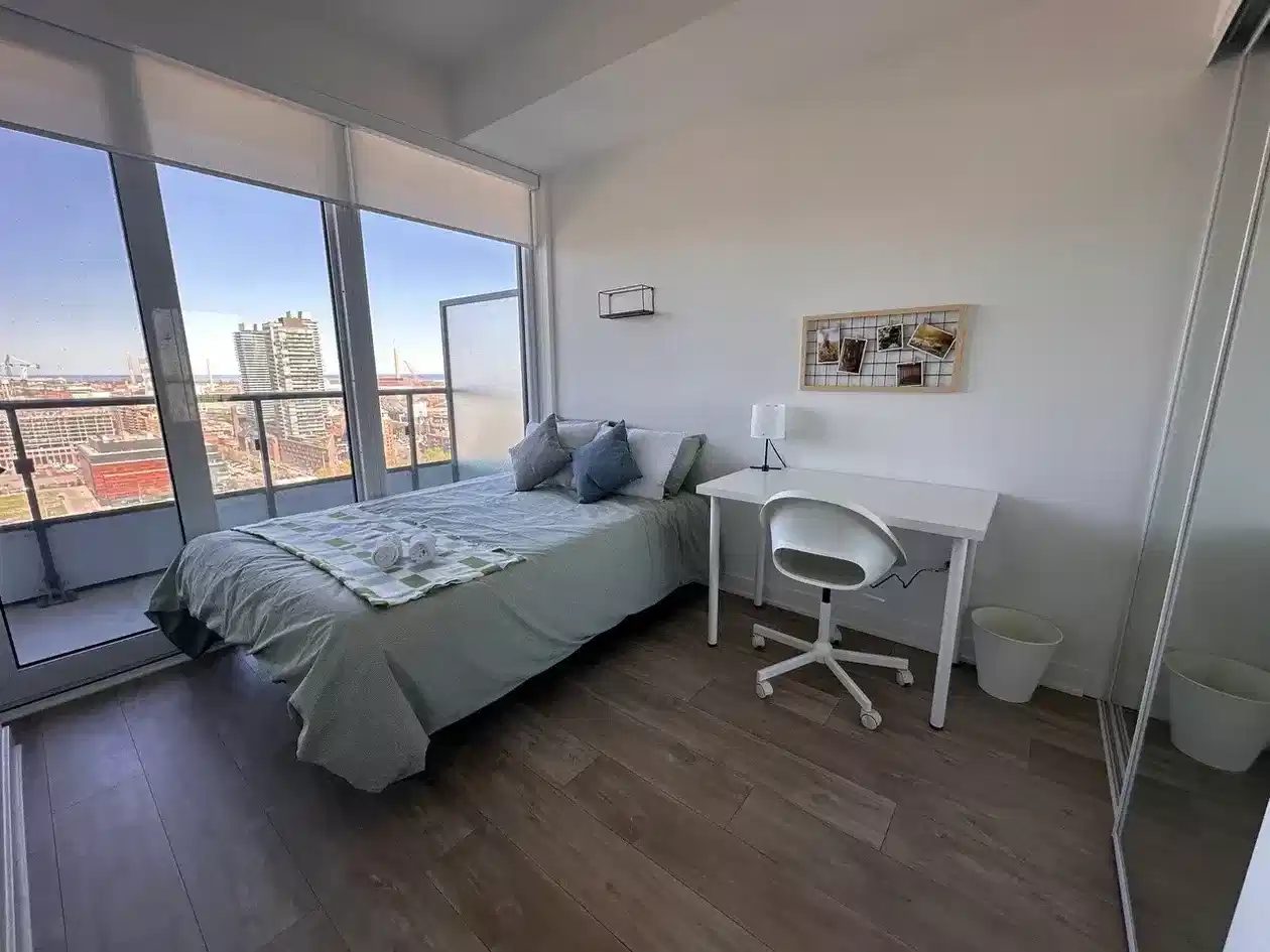 H4U 70 Princess St — student accommodation in Toronto