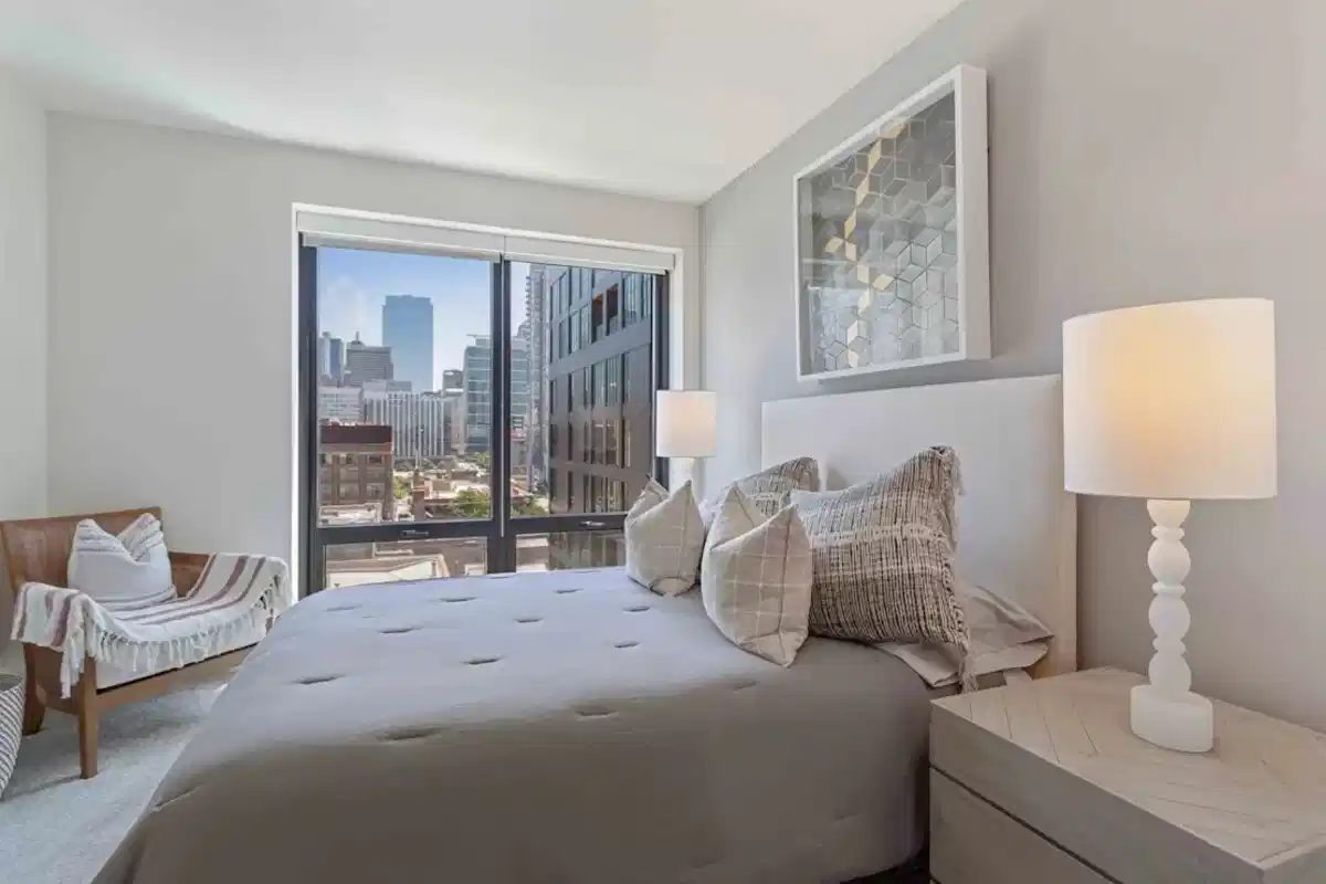 Circa 922 — student accommodation in Chicago