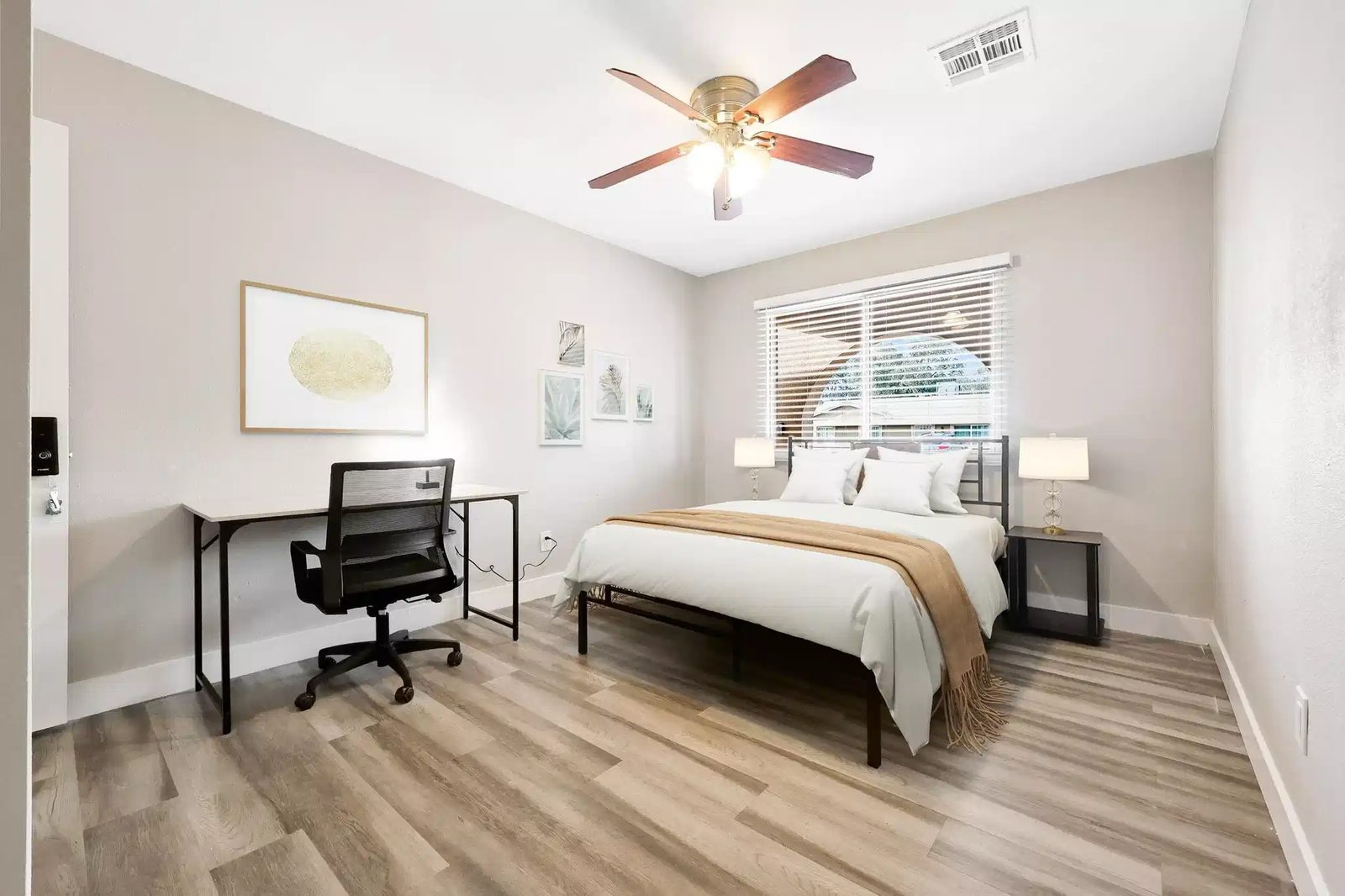 PDP 85035 — student accommodation in Glendale