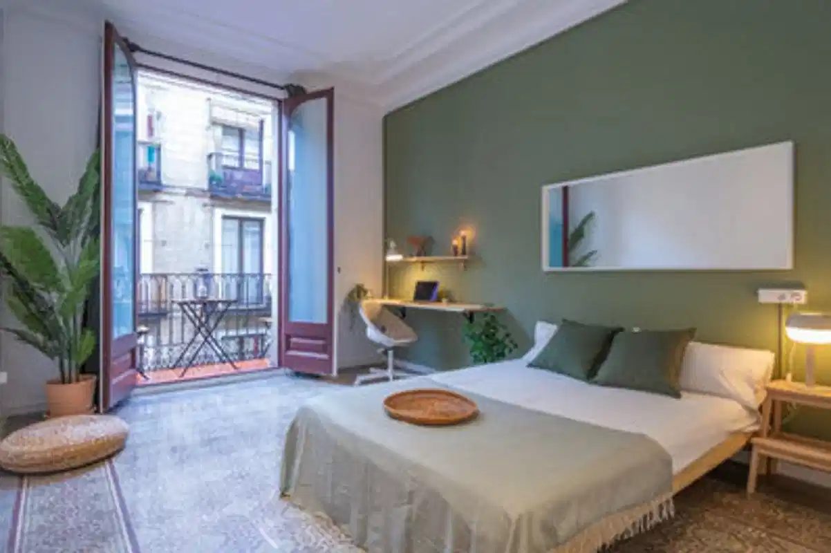 HC 8001 — student accommodation in Barcelona