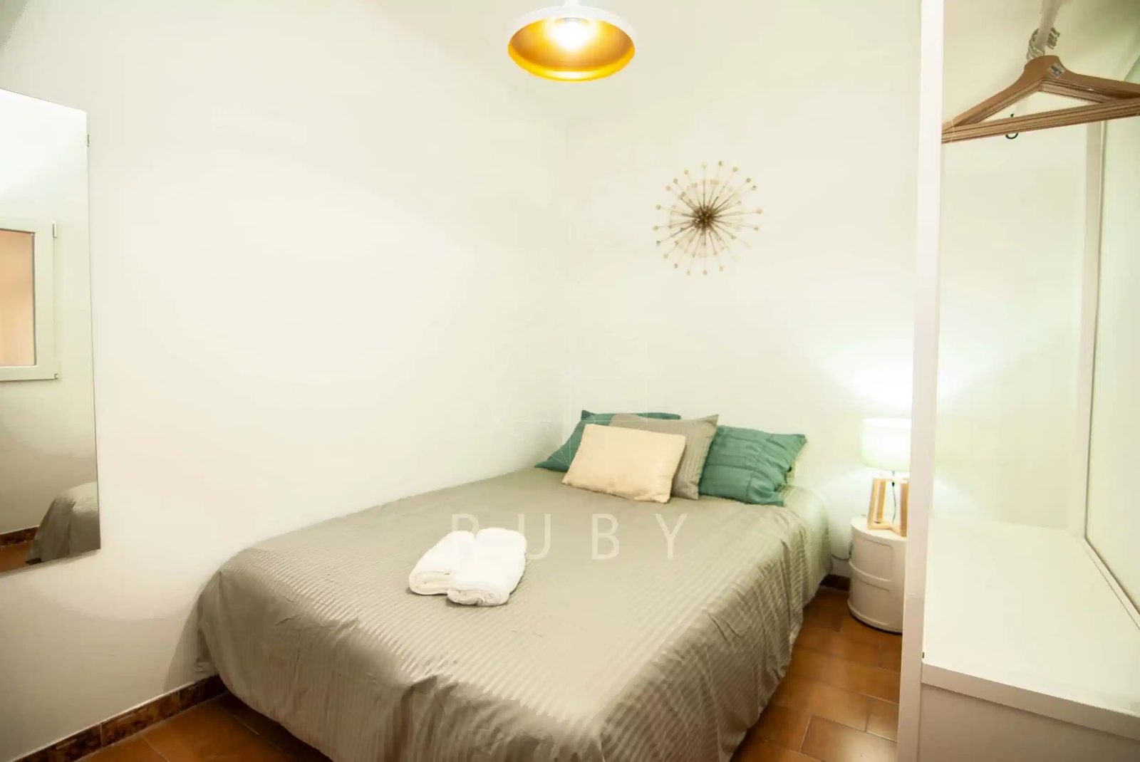 SPC 8906 — student accommodation in Barcelona