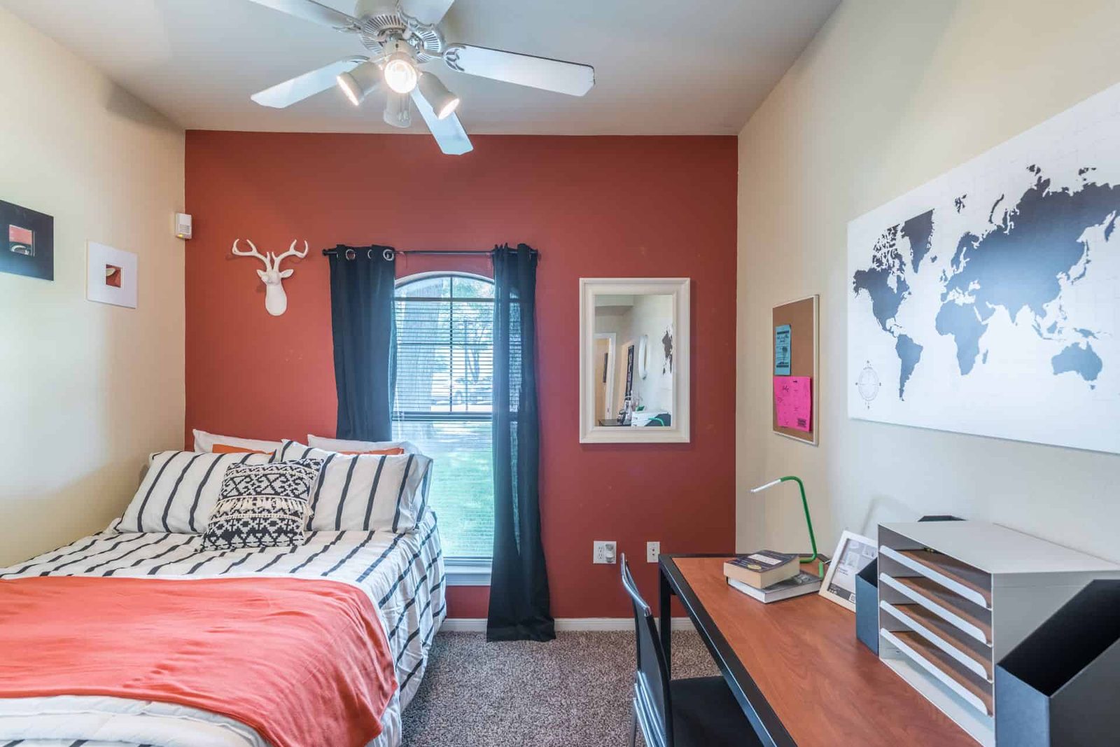 Town Lake — student accommodation in Austin