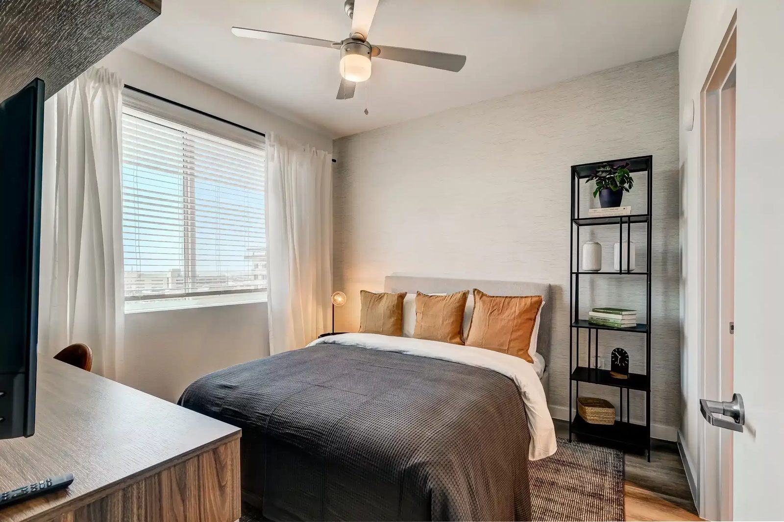 Resia Rayzor Ranch — student accommodation in Denton