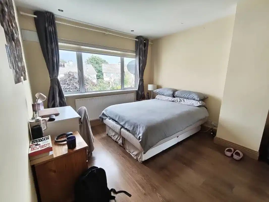 Room in a 7 Bedroom Apartment, 41 Ballinteer Crescent, Ballinteer — student accommodation in Dublin