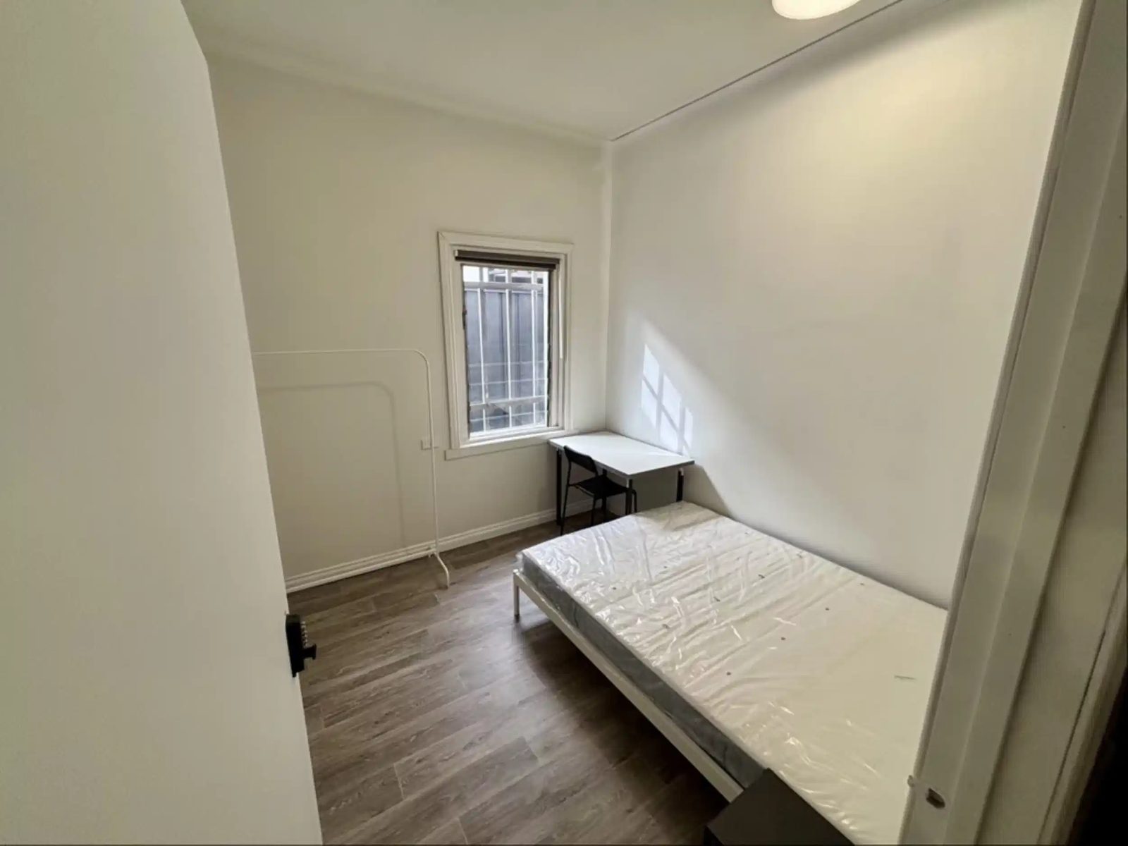 Room in a 6 Bedroom Apartment, 25 Eighth St, Bowden — student accommodation in Adelaide