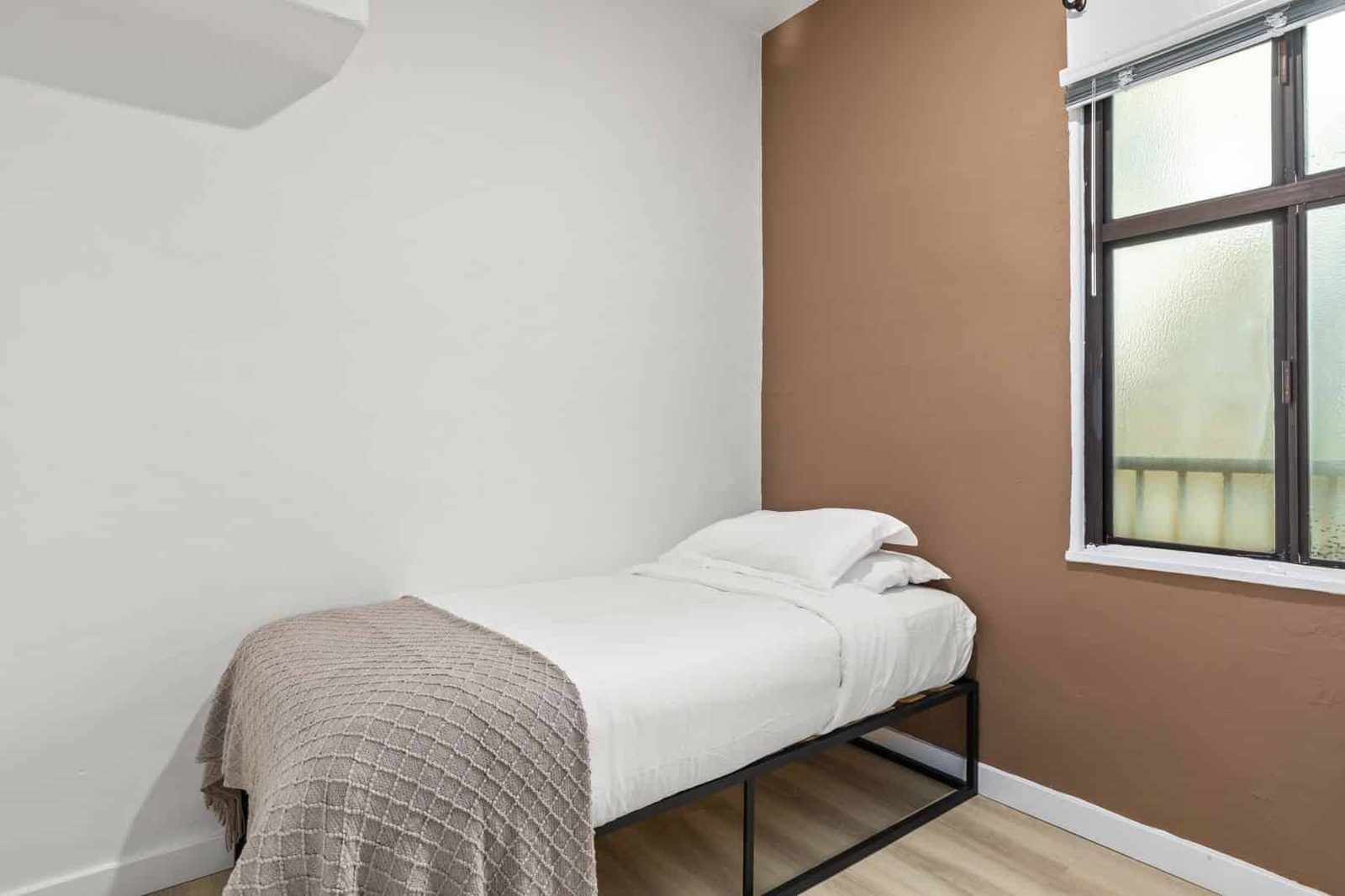 840 Hilgard Ave — student accommodation in Los Angeles