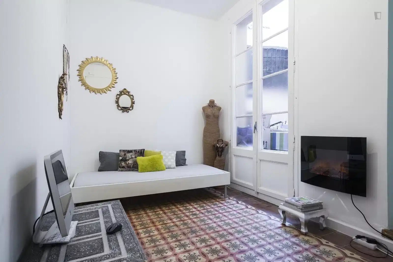 UNP 08002 — student accommodation in Barcelona