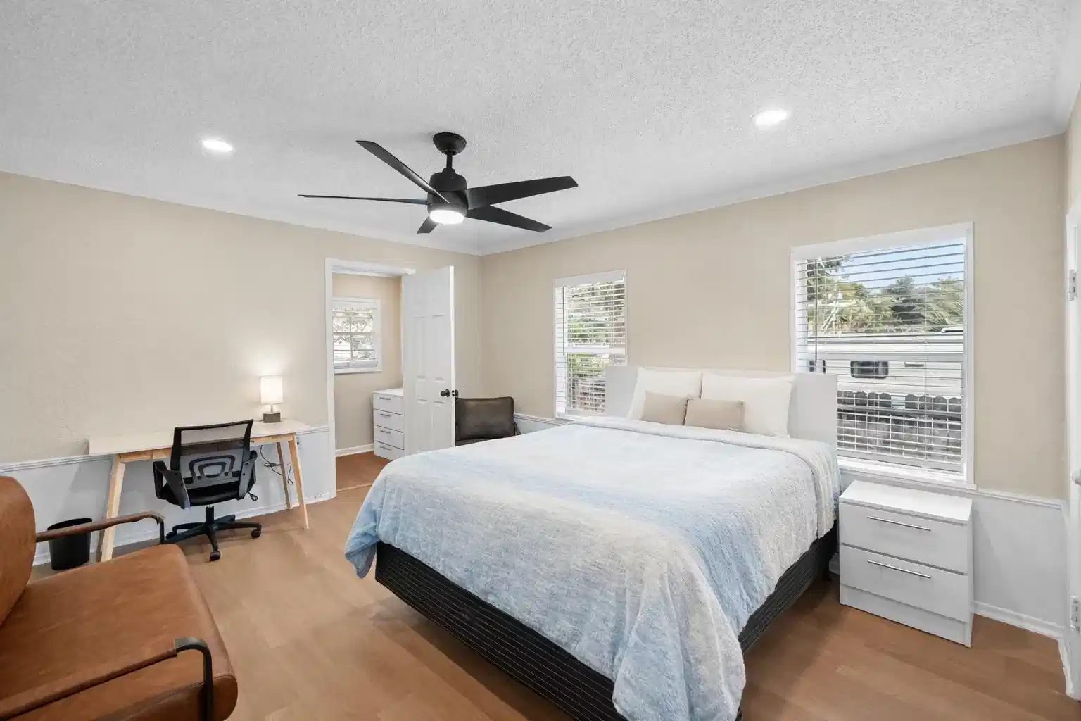 PDP 32205 — student accommodation in Jacksonville
