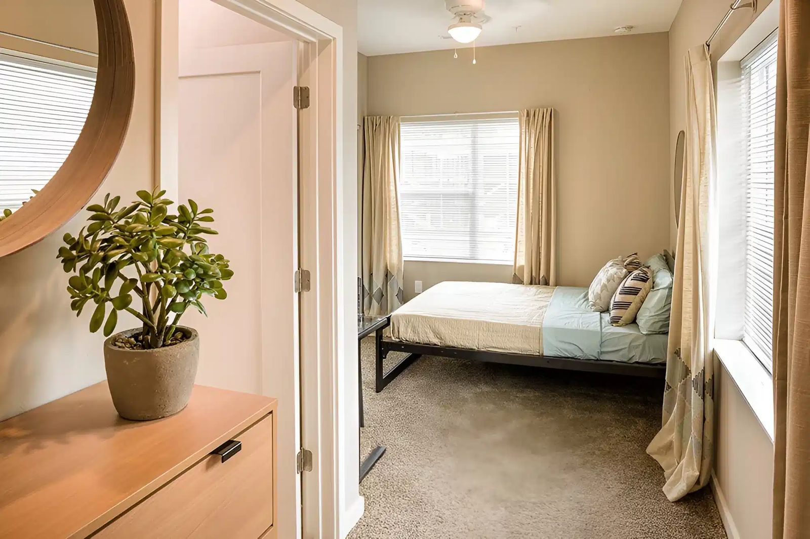 901 W. Western Ave — student accommodation in Champaign