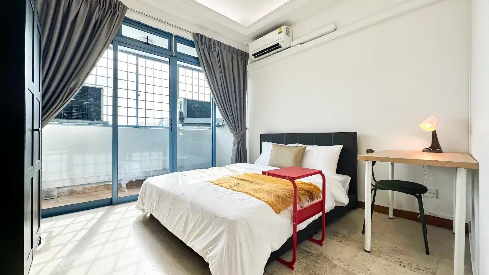 Room in a 4 Bedroom Apartment, 511 Guillemard Road — student accommodation in Singapore, Singapore