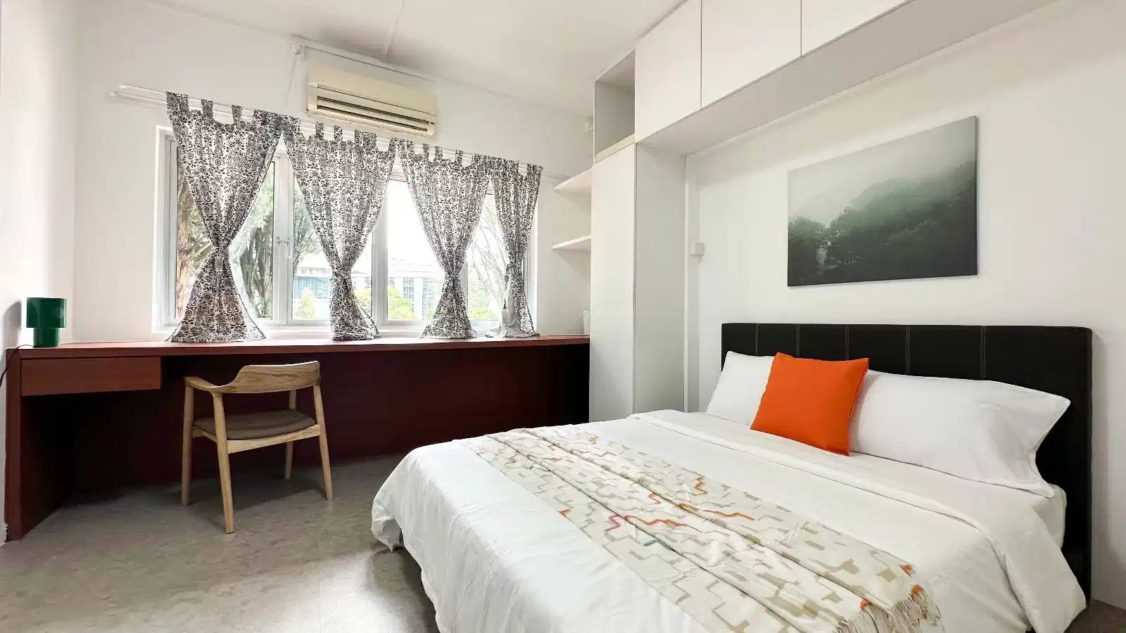 Room In A 5 Bedroom Apartment, 100 Oxley Rise — student accommodation in Singapore, Singapore