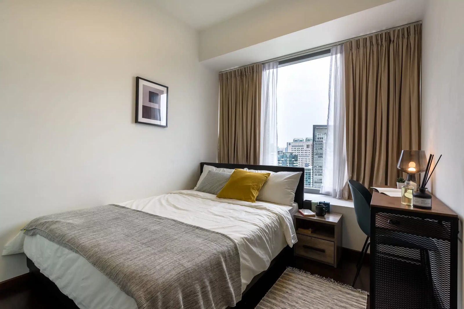 Room in a 4 Bedroom Apartment, 12 Derbyshire Road — student accommodation in Singapore, Singapore