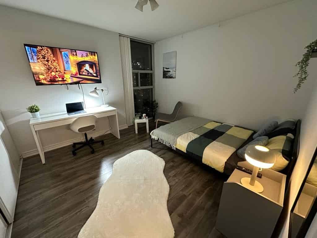 Pearson Housing 40 Homewood Ave — student accommodation in Toronto