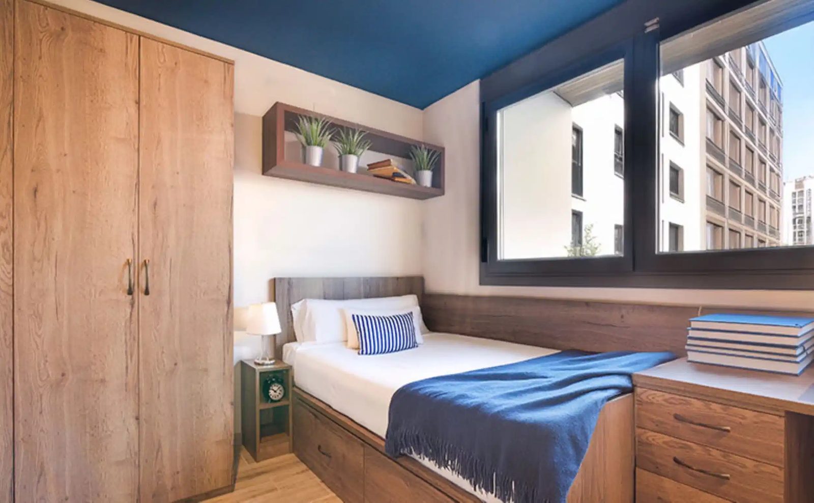 Livensa Living Studios Valencia Marina Real — student accommodation in Valencia
