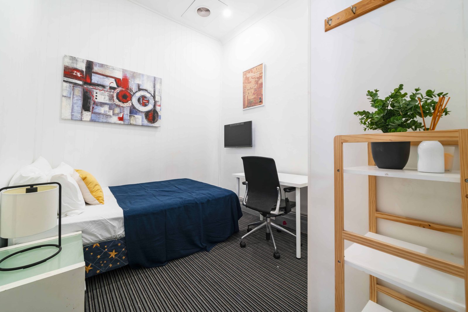 Room in a 5 Bedroom Apartment, 236 Oxford, Paddington — student accommodation in Sydney