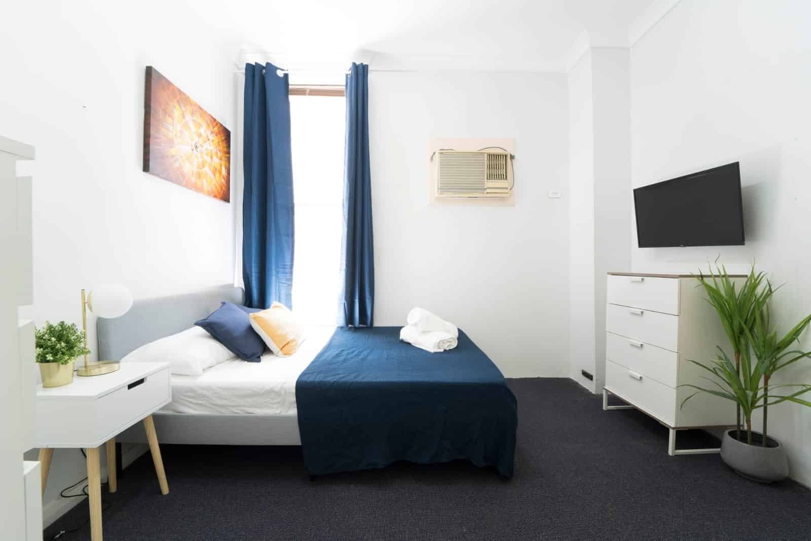 Room in a 6 Bedroom Apartment, 68 Campbell, Surry Hills — student accommodation in Sydney