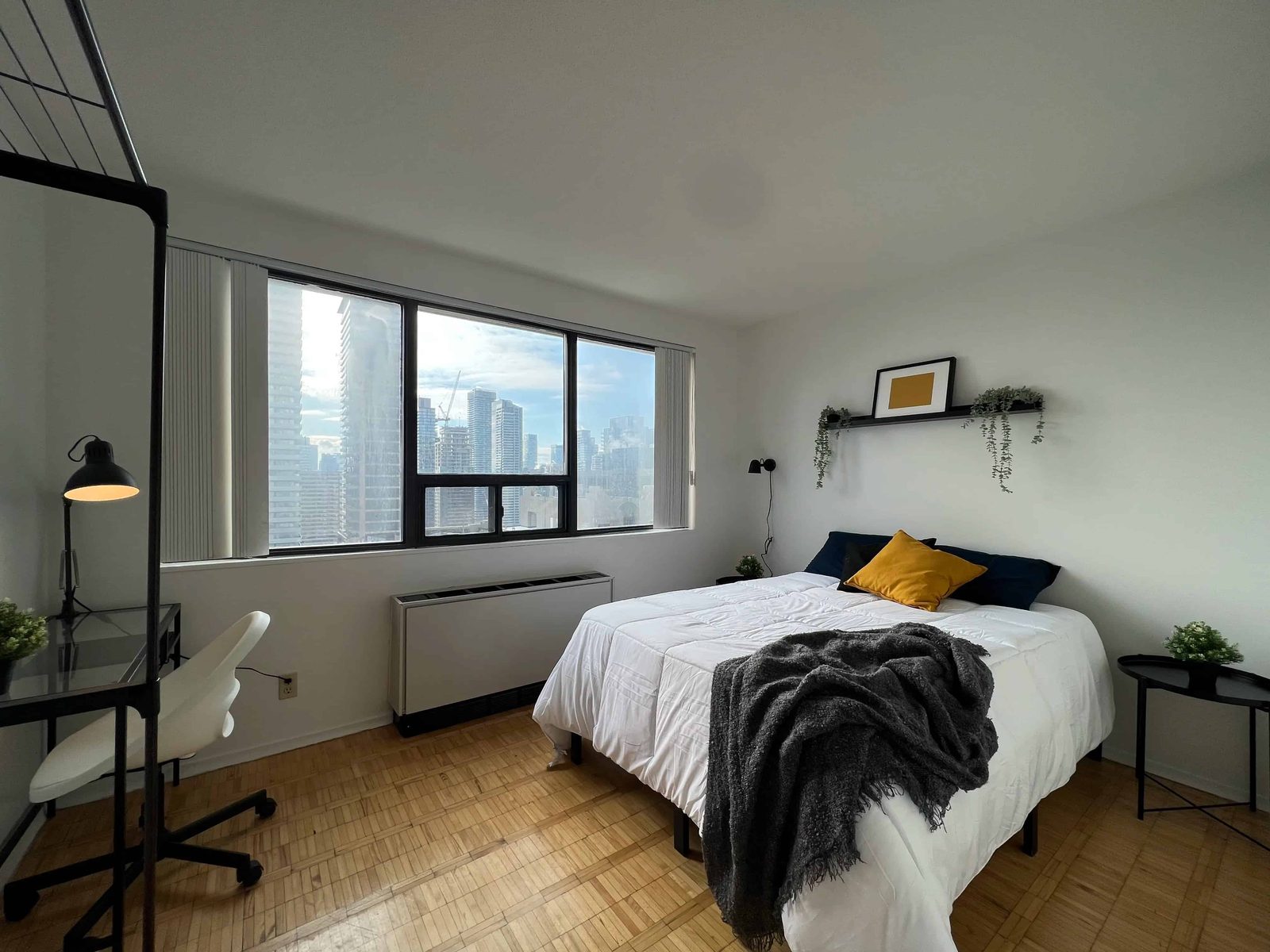 88 Bloor St West — student accommodation in Toronto